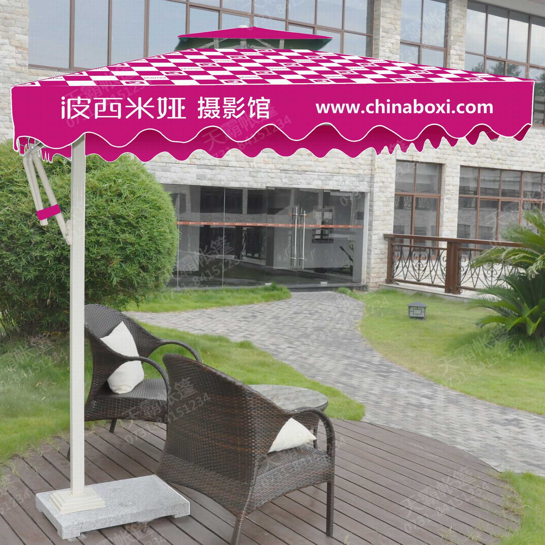 方形側(cè)立傘