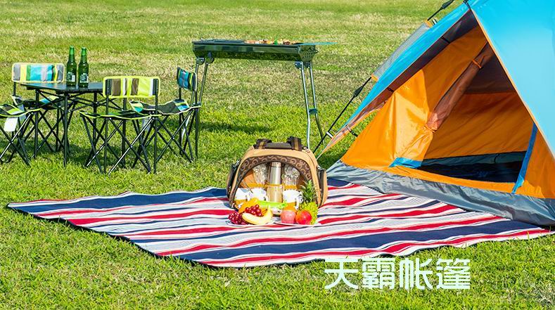 當(dāng)戶外露營(yíng)突遭暴風(fēng)雨時(shí)應(yīng)怎么辦？