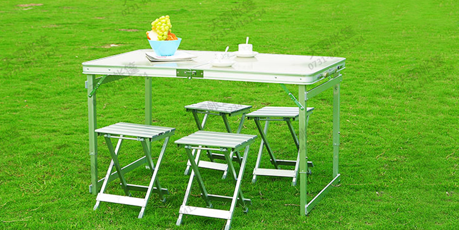 戶外促銷可以搭配哪些折疊桌？