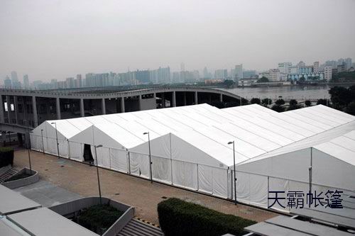 大型篷房和鋼結(jié)構(gòu)對(duì)比，哪個(gè)性價(jià)比更高？